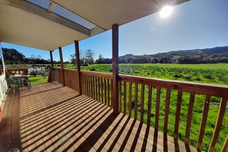 Photo of property in 4 Cemetery Road, Kuaotunu, Whitianga, 3592