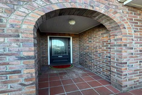 Photo of property in 7 Otahuri Crescent, Greenlane, Auckland, 1051