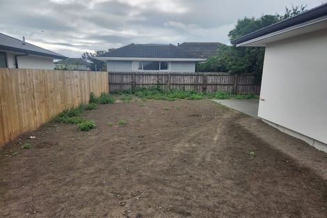Photo of property in 32 Parkwood Avenue, Westgate, Auckland, 0614
