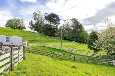 Photo of property in 38 Titoki Road, Waikanae Beach, Waikanae, 5036