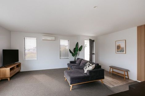 Photo of property in 14 Rotomanu Place, Pyes Pa, Tauranga, 3112