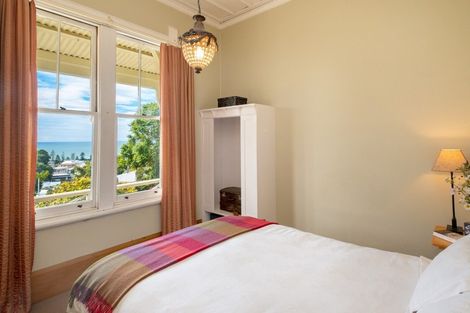 Photo of property in 16 Sealy Road, Bluff Hill, Napier, 4110