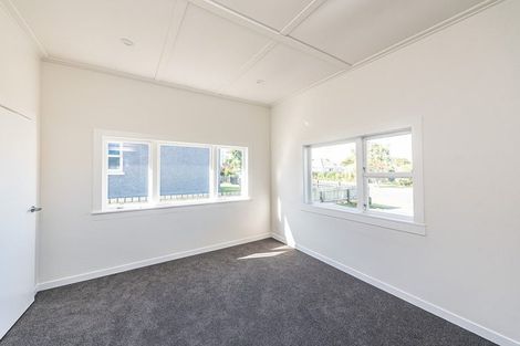 Photo of property in 16 Duigan Street, Gonville, Whanganui, 4501