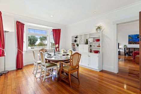 Photo of property in 84 Waitaha Road, Welcome Bay, Tauranga, 3112