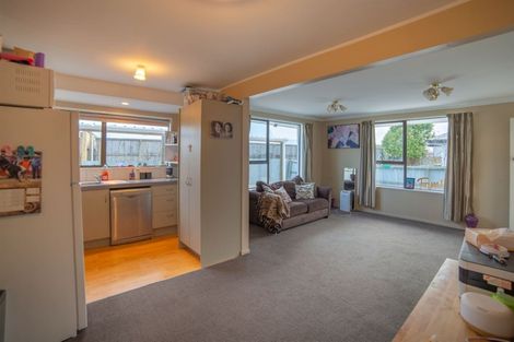 Photo of property in 2/471 Wairakei Road, Burnside, Christchurch, 8053