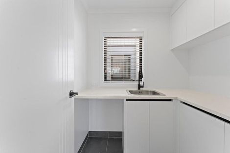 Photo of property in 30 Opaheke Road, Papakura, 2110