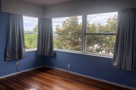Photo of property in 25 Sorrel Crescent, Bucklands Beach, Auckland, 2012