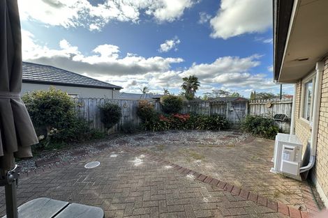 Photo of property in 10 Brosna Place, East Tamaki, Auckland, 2016