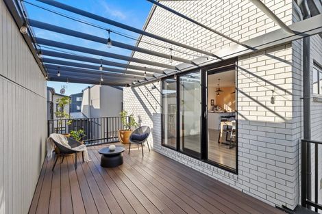 Photo of property in 35 Kerewhenua Crescent, Hobsonville, Auckland, 0616
