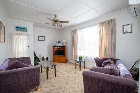 Photo of property in 18 Canal West Road, Waitakaruru, Thames, 3576