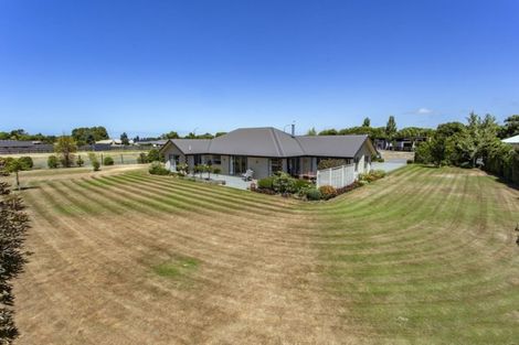 Photo of property in 11 Riverside Way, Amberley, 7410