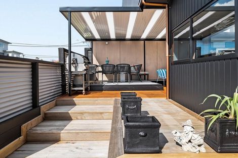 Photo of property in 482 Devon Street East, Strandon, New Plymouth, 4312