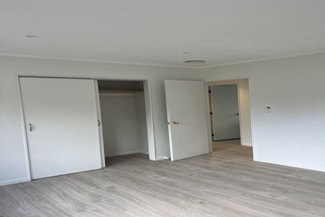 Photo of property in 41 Loughanure Place, Massey, Auckland, 0614