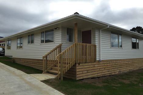 Photo of property in 68a Kelman Road, Kelston, Auckland, 0602