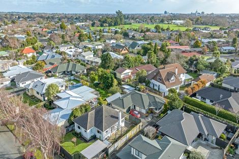 Photo of property in 6 Franklin Avenue, Hokowhitu, Palmerston North, 4410