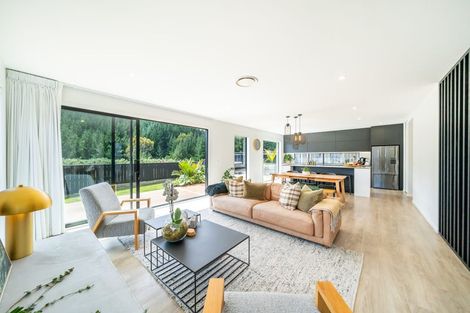 Photo of property in 15 Weatherdeck Close, Whitby, Porirua, 5024