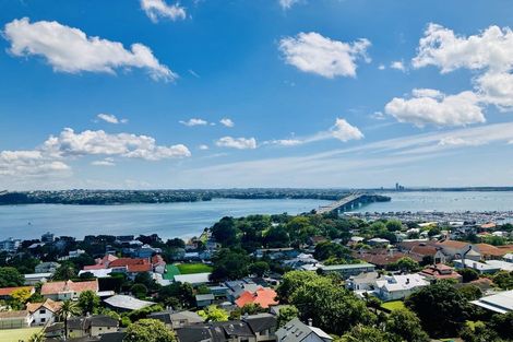 Photo of property in Shangri La Apartments, 10/97 Jervois Road, Herne Bay, Auckland, 1011