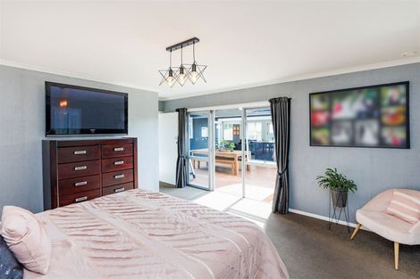 Photo of property in 34 Surrey Crescent, Hokowhitu, Palmerston North, 4410