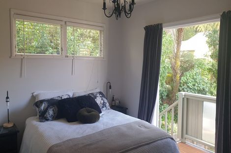 Photo of property in 28 Compton Street, Hillcrest, Auckland, 0627