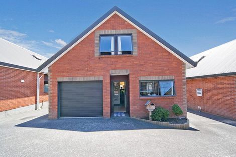 Photo of property in 17/37 Fields Parade, Oteha, Auckland, 0632