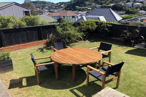 Photo of property in 70 Melbourne Road, Island Bay, Wellington, 6023