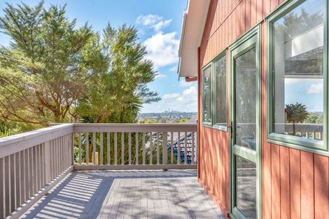 Photo of property in 33a Fairmount Road, Titirangi, Auckland, 0604