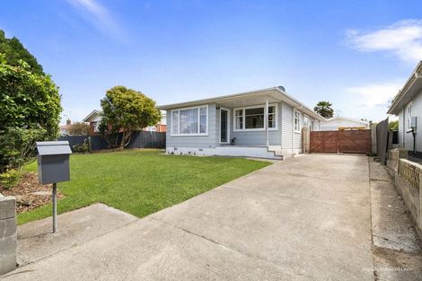 Photo of property in 11 Pembroke Street, Highbury, Palmerston North, 4412