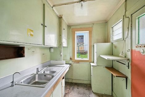 Photo of property in 44 South Road, The Glen, Dunedin, 9011