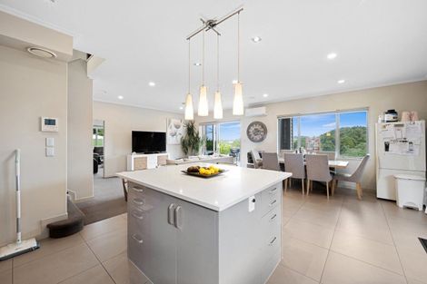Photo of property in 8 Henriette Place, The Gardens, Auckland, 2105