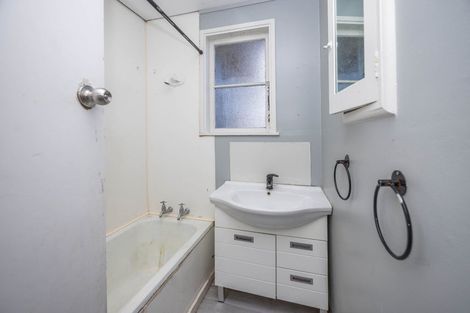 Photo of property in 53 Paul Crescent, Fairfield, Hamilton, 3214