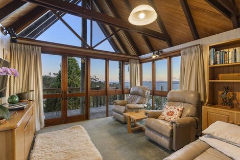 Photo of property in 36 Mayall Avenue, Beach Haven, Auckland, 0626