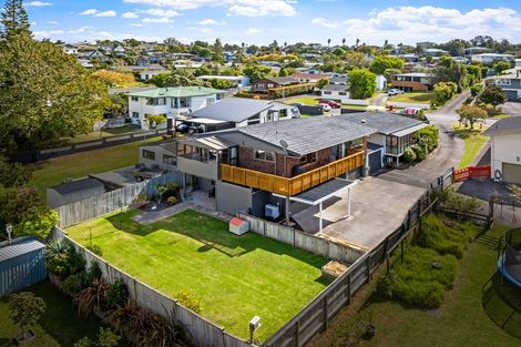 Photo of property in 19b Albatross Road, Red Beach, 0932