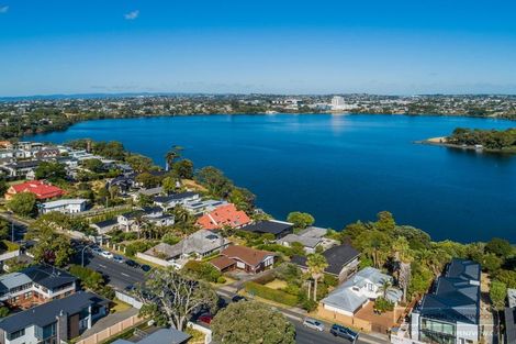 Photo of property in 308 Hurstmere Road, Takapuna, Auckland, 0622