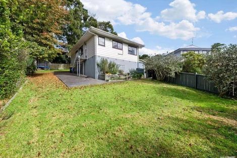 Photo of property in 8 Midgley Road, West Harbour, Auckland, 0618