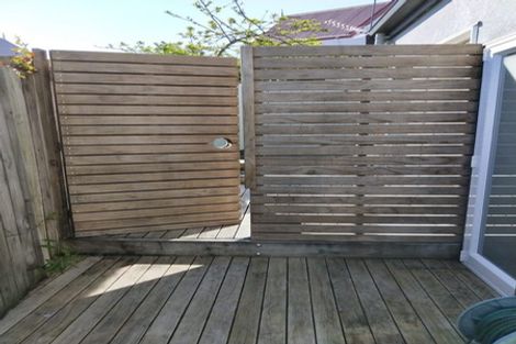 Photo of property in 54 Birkdale Road, Birkdale, Auckland, 0626