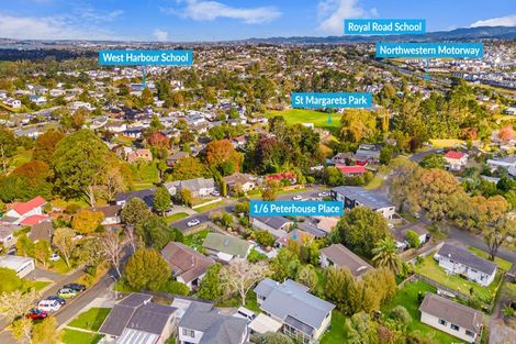 Photo of property in 1/6 Peterhouse Place, West Harbour, Auckland, 0618
