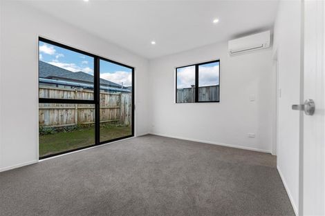 Photo of property in 11 Cronshaw Road, Karaka, Papakura, 2113