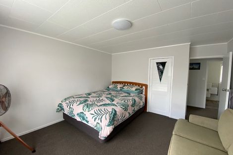 Photo of property in 96 Burundi Avenue, Clendon Park, Auckland, 2103