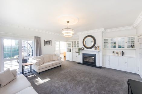 Photo of property in 6 Nicolas Lane, West End, Palmerston North, 4410