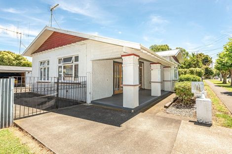 Photo of property in 1 Parkes Avenue, Saint Johns Hill, Whanganui, 4501