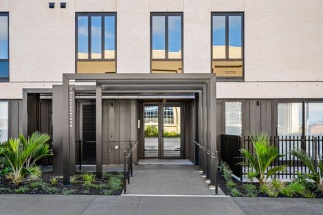 Photo of property in 203/2 Launch Road, Hobsonville, Auckland, 0616