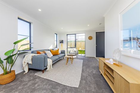 Photo of property in 16 Bellbird Street, Papakura, 2110