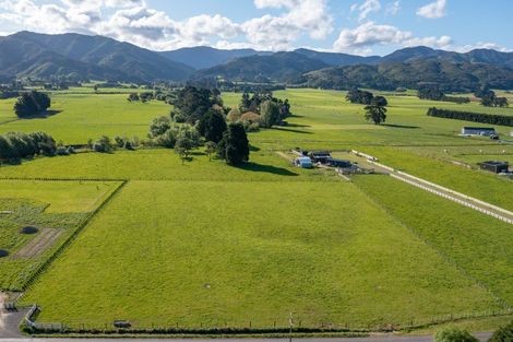 Photo of property in 98 Thomas Road, Dalefield, Carterton, 5791