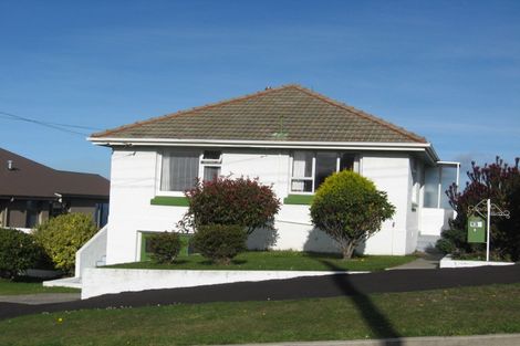 Photo of property in 137 Easther Crescent, Kew, Dunedin, 9012
