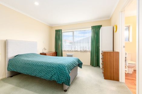 Photo of property in 34 Aotea Drive, Aotea, Porirua, 5024