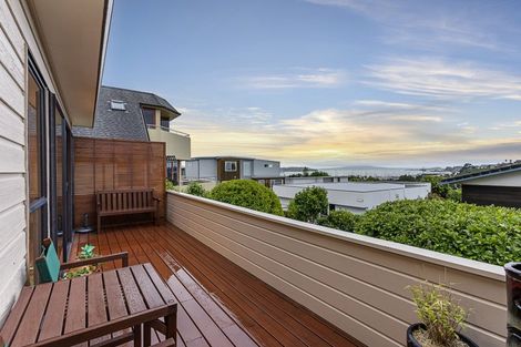 Photo of property in 2/28 Mark Edward Drive, Half Moon Bay, Auckland, 2012