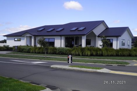 Photo of property in 2 Harrison Close, Cambridge, 3434