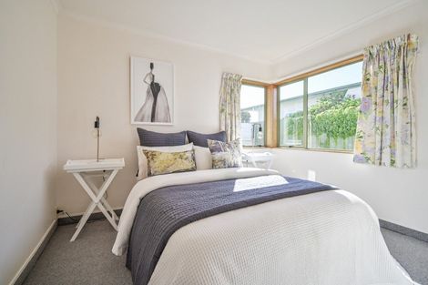 Photo of property in 2/239 Warwick Road, Mayfair, Hastings, 4122