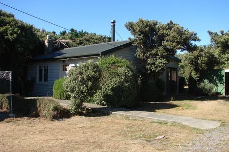 Photo of property in 81 Oki Street, Oreti Beach, Invercargill, 9879