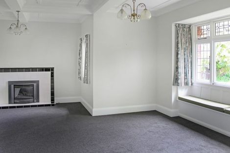 Photo of property in 34 Russell Street, Palmerston North, 4414